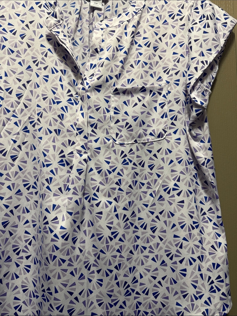 Liz Claiborne Violet, Purple& White Geometric Cap-Sleeve Blouse - Picture 2 of 4